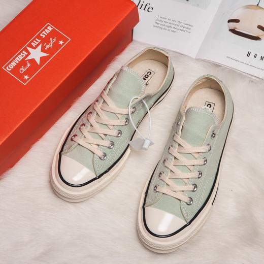 #灰绿色# 🎉🎉🎉 CONVERSE官网Chuck 70 Varsity Remix  颜色无敌抢眼，反鞋舌的设计非常独特，想不要回头率都难！ 型号：166824c 尺码：35--44 商品图2