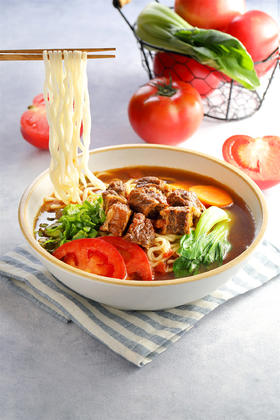 #10阿得的店：番茄牛肉面