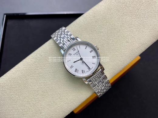 渠道货，原单正品
 Original Tissot,天梭款魅时T109系列，超薄简单大方，非常有英伦的帅气。蓝宝石玻璃，原装瑞士ETA机芯，男～38女～28mm表径，配全套包装。💕💕💕 商品图8