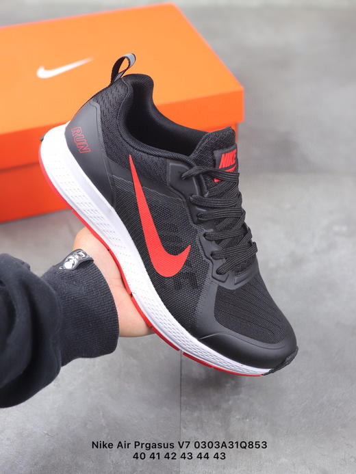 耐克Nike Air Zoom Pegasus V7 SHIELD 登月7代 休闲运动慢跑鞋 商品图1