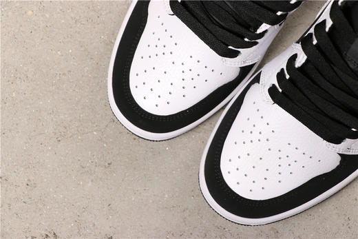 乔丹/Air Jordan AJ1 aj1 乔丹1代 乔1 乔丹1代中帮系列Air Jordan 1 Mid 货号：554724-113 乔1中帮黑白熊猫 36-46 商品图1