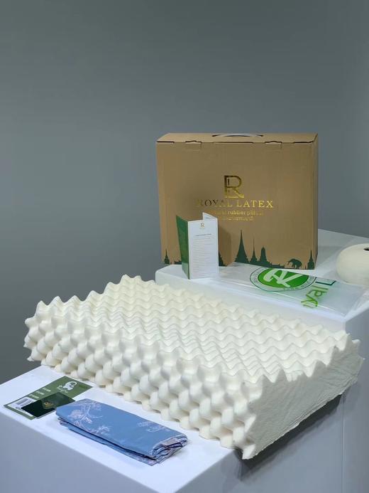 点此购买 泰国皇家royal latex进口天然乳胶枕 云147316 商品图7