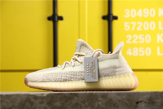 Adidas  阿迪椰子350V2  芝麻满天星 货号：FW5318尺码：36 36.5 37 38 38.5 39 40 40.5 41 42 42.5 43 44 44.5 45 46 47.5 商品图0