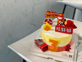 消防员主题半翻糖糖牌定制男宝宝生日蛋糕
