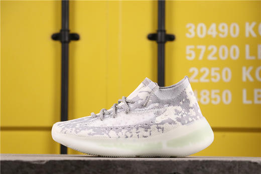 Adidas  阿迪椰子380V3 黑 黑灰 外星人 货号：FB6879尺码： 36 36.5 37 38 38.5 39 40 40.5 41 42 42.5 43 44 44.5 45 商品图0