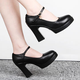 乐退族高端订制走秀鞋，头层牛皮，牛筋防滑贴片大底~ 