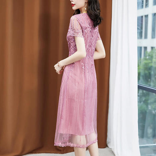 圆领绣花纯色，中长款真丝连衣裙SM-8202606 商品图3
