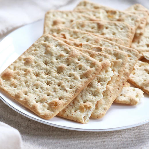 【里仁】麦麸苏打饼400g/包 香醇酥脆 低温烘培不上火 商品图4