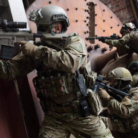 999元10次特警真人CS活动