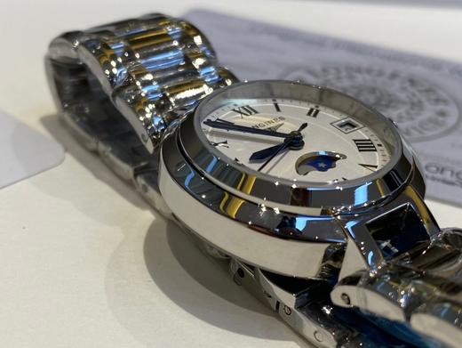 姑娘 看过来！全表12颗真钻 仅有10来个数量，专柜售价10000+，我们直接裸表开售 商品图4