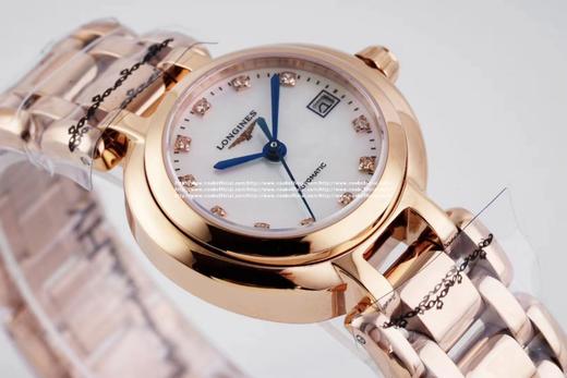 圆润皎洁 精致秀气！品鉴N强女士机械——浪琴表心月系列腕表。【精彩细节】1.腕表尺寸26.5毫米，圆润皎洁的表壳做工出色，散发如正品一般的柔和质感。2.间金镀层——采用18KPVD电镀，并非普通电镀 商品图2