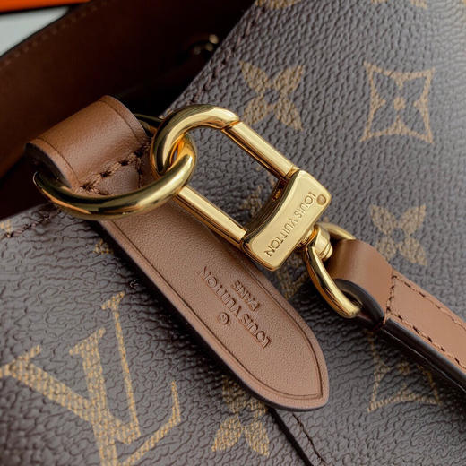 夏日特价💰800 LV原单新色M44887 🌱Gaston-Louis Vuitton 于 1932 年专为承运香槟酒设计的酒袋邂逅当代潮流 商品图5