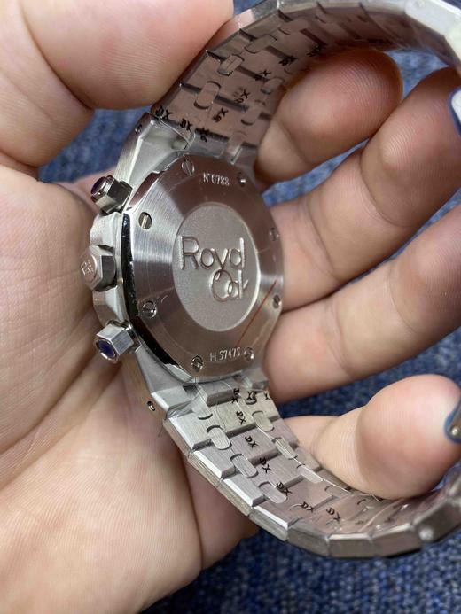 AP爱彼-Audemars Piguet皇家橡树系列“霜金”硬汉男士多功能腕表，搭配进口VK计时石英机芯 
表盘尺寸：41mm12mm 商品图5