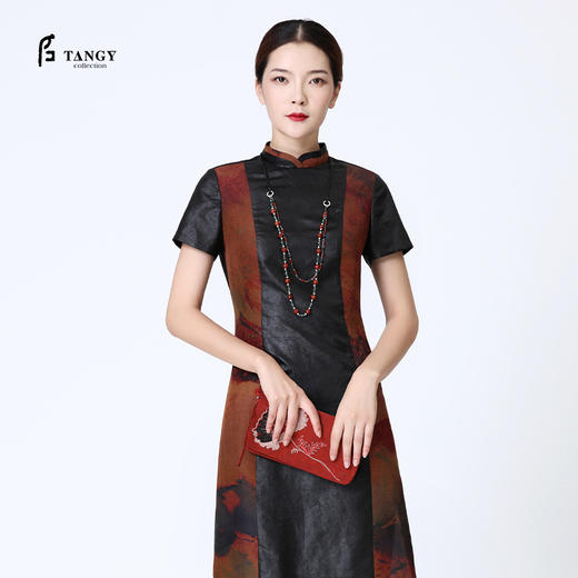 TANGY Collection/天意换侠系列莨绸相拼长旗袍 商品图1