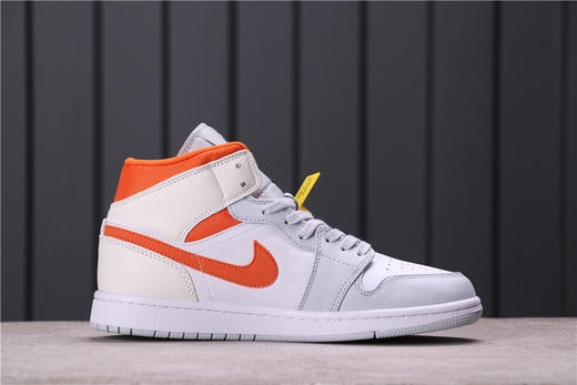乔1 乔丹1代中帮系列 Air Jordan 1 Mid BHM “EQUALITY” 货号：CW7591-100 乔1中邦海星橙 码数：36-46 商品图1