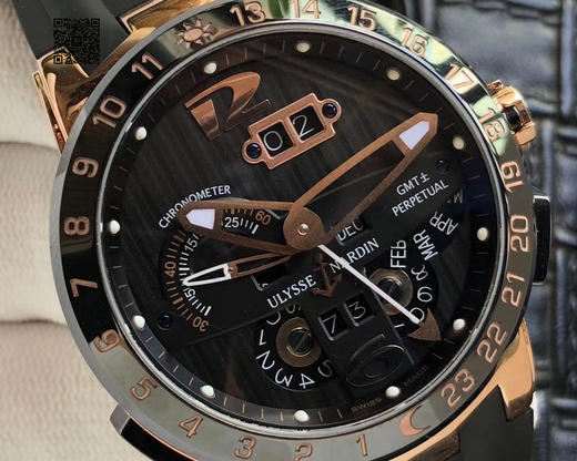 TWA雅典航海世家 El Toro/Black Toro万年历腕表 复刻天文台认证机芯:UN-32自动上链机芯，专利双窗口大日历，表壳材质:316L钢/陶瓷圈口/陶瓷按钮/陶瓷表冠，防眩抗磨损蓝宝石 商品图12