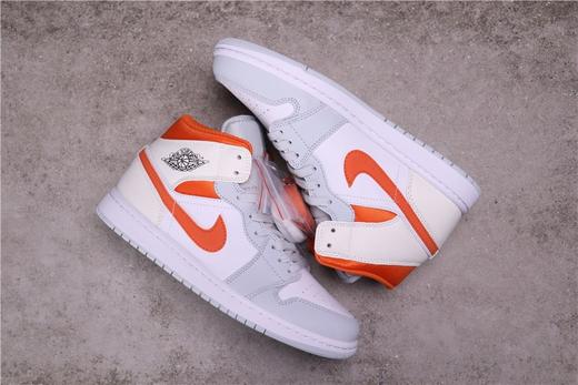 乔1 乔丹1代中帮系列 Air Jordan 1 Mid BHM “EQUALITY” 货号：CW7591-100 乔1中邦海星橙 码数：36-46 商品图0