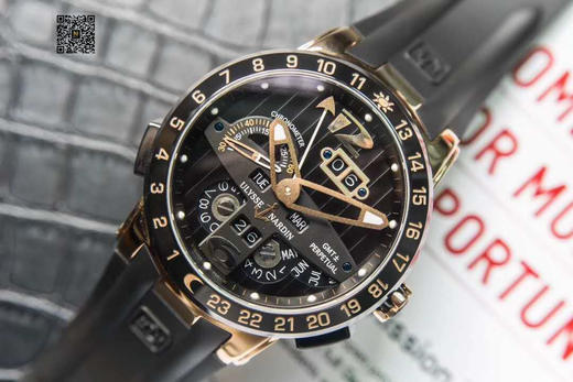 TWA雅典航海世家 El Toro/Black Toro万年历腕表 复刻天文台认证机芯:UN-32自动上链机芯，专利双窗口大日历，表壳材质:316L钢/陶瓷圈口/陶瓷按钮/陶瓷表冠，防眩抗磨损蓝宝石 商品图4