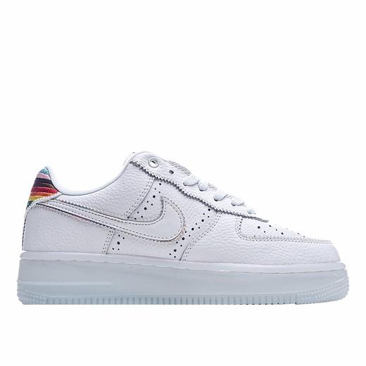 耐克空军一号 AF1 休闲板鞋 Nike Air Force 1 Betrue 彩虹，清新配色和七彩鞋盒为这个夏日带来清凉，采用轻盈的Nike Air技术，为你的双脚缔造全天候舒适感和缓震效果 商品图2
