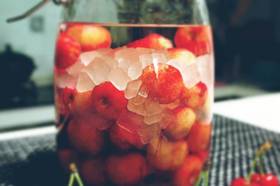 这酒真好！祛痛风还美容！ 