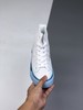 匡威 白蓝色 奶蓝 高帮 奶蓝奶蓝的鞋底Converse all star，搭配白色简约的鞋面，像是脚下踩着蓝天白云一样。蓝白的颜色结构，超适合夏天，颜色超级温柔。百搭神器 货号：568805C 商品缩略图2