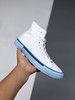 匡威 白蓝色 奶蓝 高帮 奶蓝奶蓝的鞋底Converse all star，搭配白色简约的鞋面，像是脚下踩着蓝天白云一样。蓝白的颜色结构，超适合夏天，颜色超级温柔。百搭神器 货号：568805C 商品缩略图0