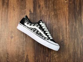 Vans迪奥联名重磅释出！ Dior x Vans Style 36 Decon SF 鲜美系列帆布半月包头硫化板鞋“黑浅灰刺绣CD重影” 尺码：35-44