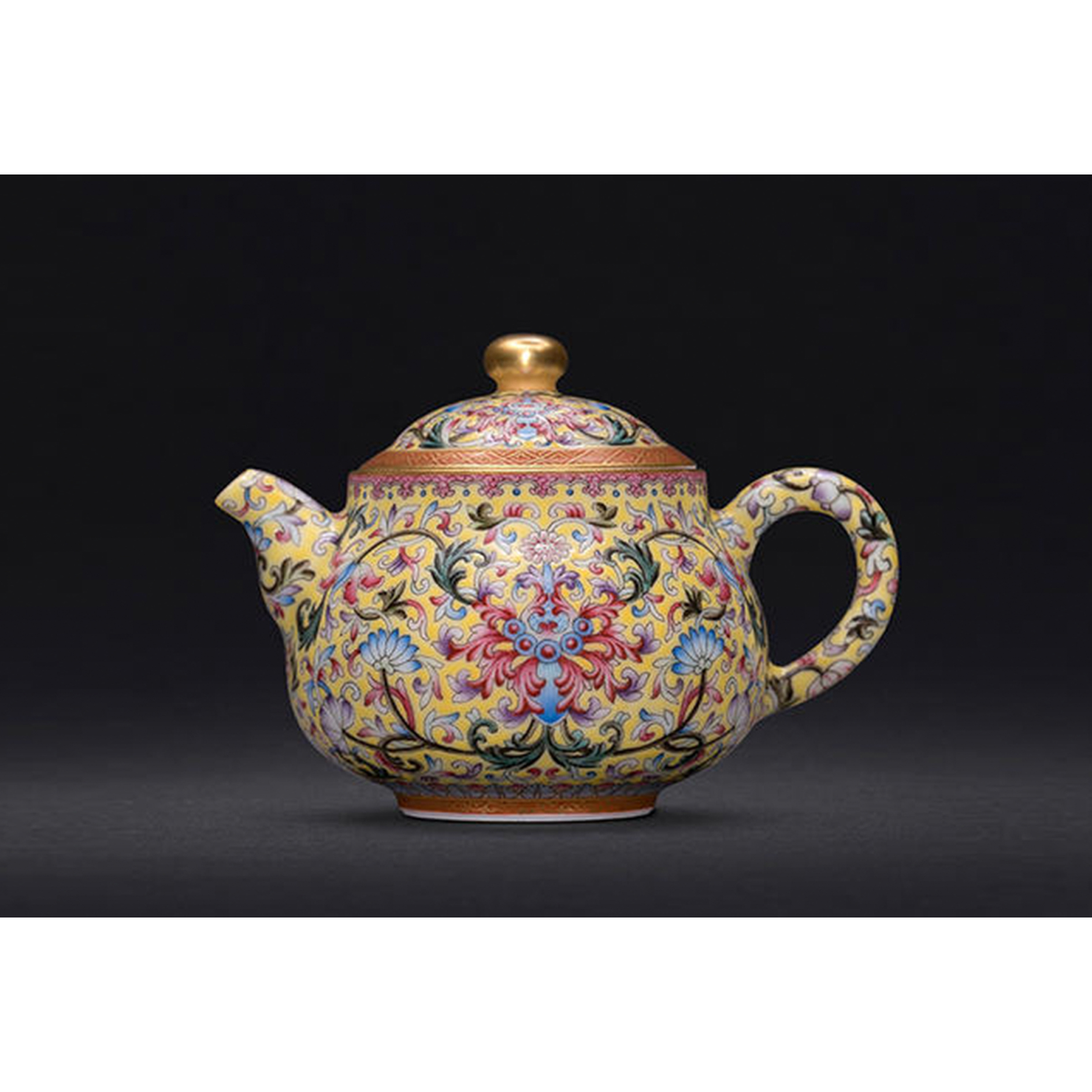 手工珐琅彩无染宝相壶