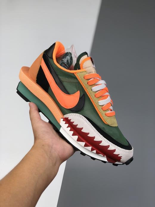 鲨鱼 x Sacai x Nike LVD Waffle Daybreak 联名走秀款 双勾Swoosh跑步鞋！货号：BV0073-081 尺码：36-45 商品图0