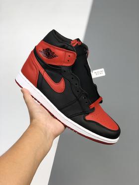 再‮致次‬敬情怀 带❌红叉禁穿 Air Jordan 1 banned AJ1 乔1 BAN 黑红 禁穿2011元年复刻 ，货号：432001-001  尺码36-46