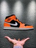 Air Jordan AJ1 Mid “Orange/Black” AJ1中帮小扣碎 新欢黑橙 中帮“小扣碎” 原盒原标 质感表现非常不错  货号：554724-062  尺码：36-46 商品缩略图0