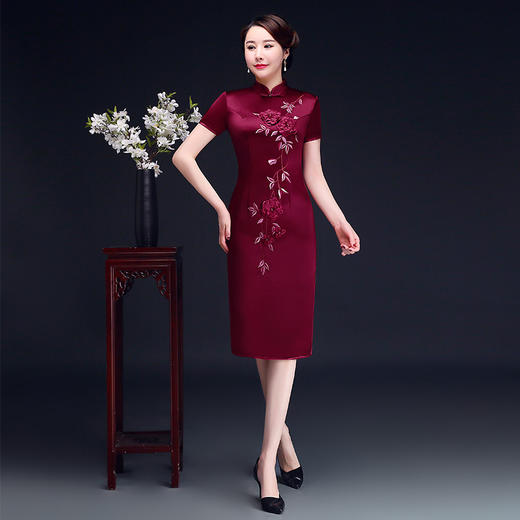 上海旗袍厂LHS-L9080绣花妈妈装婚宴婚庆旗袍喜婆婆婚礼喜事丈母娘旗袍裙 商品图2