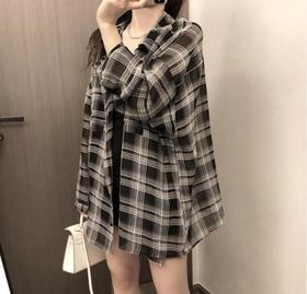 设计感薄款黑白格防晒衬衫