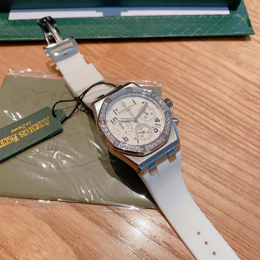 AP爱彼 Audemars Piguet  Lady Tapisserie 全新设计、格纹装饰赋予皇家橡树离岸型系列腕表。316L精钢材质，进口VK石英机芯 商品图4