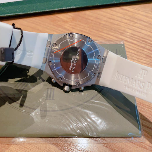 AP爱彼 Audemars Piguet  Lady Tapisserie 全新设计、格纹装饰赋予皇家橡树离岸型系列腕表。316L精钢材质，进口VK石英机芯 商品图5