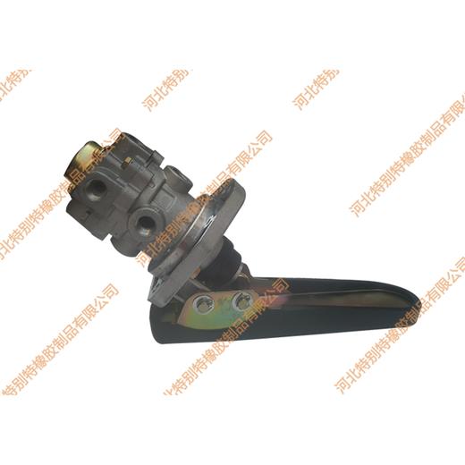 青岛王总泵（带脚踏板）/青岛王柔刹王总泵/刹车总泵柔刹王 商品图2