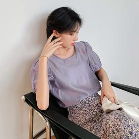 轻薄泡泡袖天丝上衣