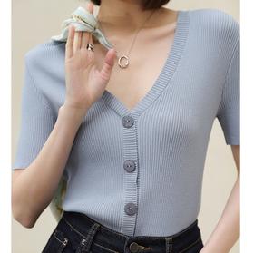 简约风修身V领针织衫