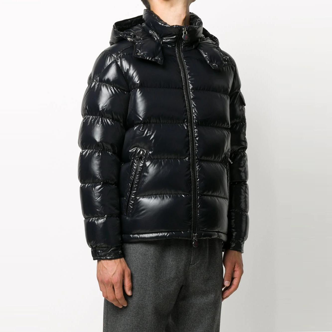 moncler maya 黑色绗缝男士羽绒服 1 2 3 5