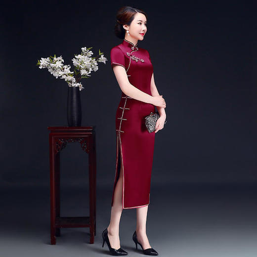 LHS-L06181端庄大气改良，酒红纯色婚宴婚礼妈妈装旗袍 商品图1
