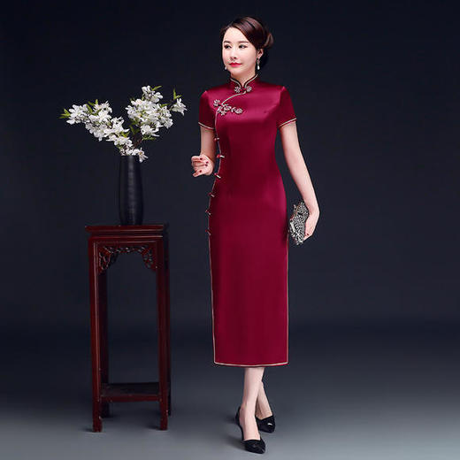 LHS-L06181端庄大气改良，酒红纯色婚宴婚礼妈妈装旗袍 商品图0