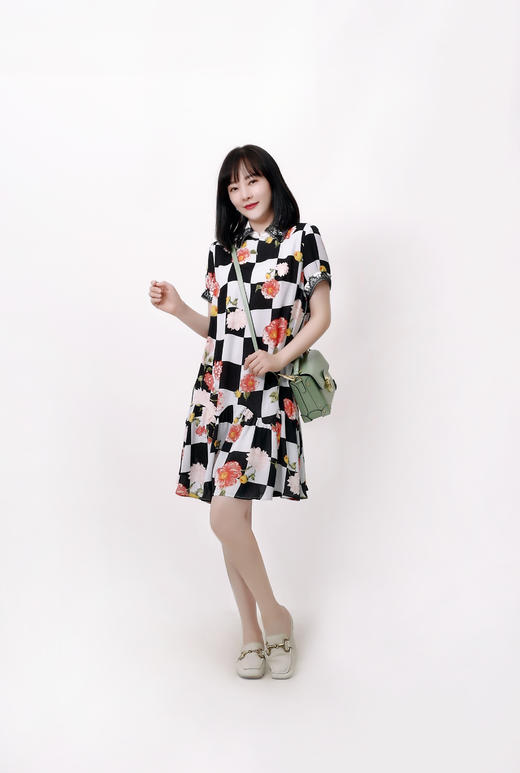 翻领领口贴花边减龄连衣裙 商品图0