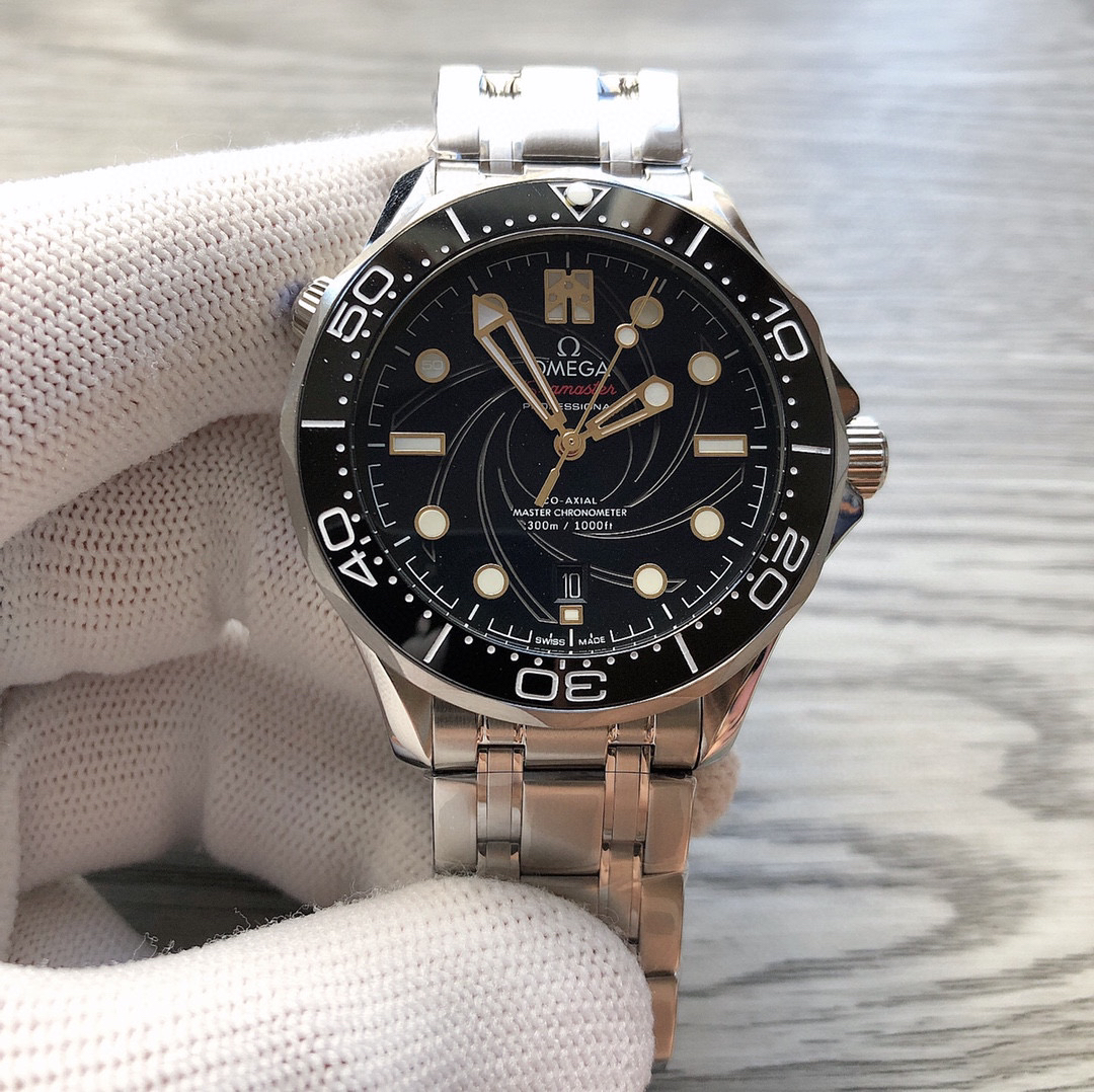 omega 欧米茄海马系列300米潜水表 詹姆斯·邦德,每个