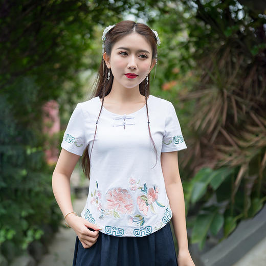 HYK-F6542民族风绣花t恤夏季短袖新款修身圆领棉混纺上衣 商品图3