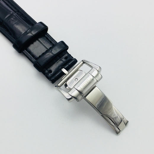 TW伯爵BLACK-TIE系列型号GOA35022腕表，精彩演绎枕形美学，恢弘霸气，简约硬朗又具奢华格调！ 商品图8