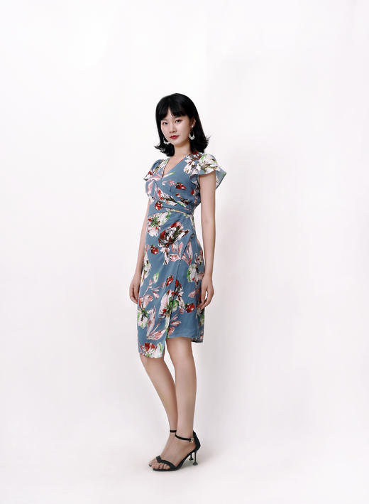 印花V领修身荷叶袖连衣裙 商品图2