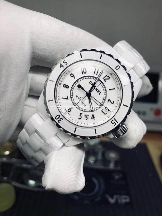 KOR 厂出品 韩版CHANEL J12香奈儿INTENSE 重置加强版，采用和正品一致的最新技术，韩国进口陶瓷加工设备，和正品一致的钢化精密陶瓷，整表和正品颜色完全相同。附带正品代购，整套包装，十年 商品图0