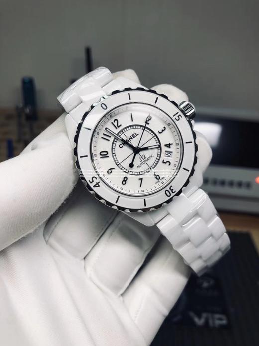 KOR 厂出品 韩版CHANEL J12香奈儿INTENSE 重置加强版，采用和正品一致的最新技术，韩国进口陶瓷加工设备，和正品一致的钢化精密陶瓷，整表和正品颜色完全相同。附带正品代购，整套包装，十年 商品图1