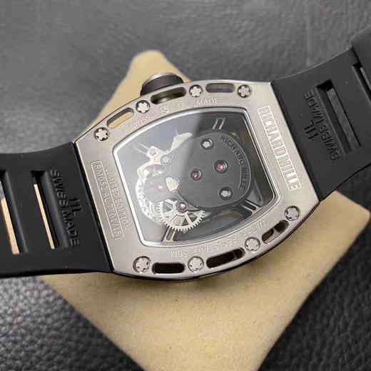 [抱拳]【 RICHARD MILLERM 】理查德米勒 52-01镂空骷髅头腕表．经典的酒桶造型壳身使用新材料氧化锆壳打造，沿用纳米防变色防磨损敖超前技术。骷髅头轮廓突出，造型霸气不羁，具有震撼人心 商品图10