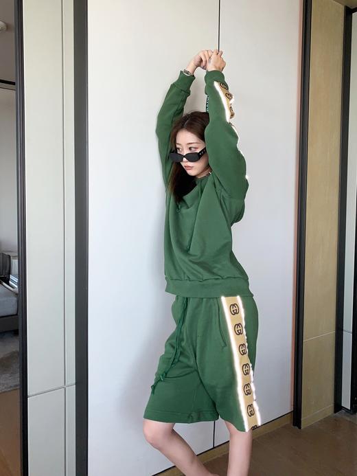 点此购买 GUCCI男女织带绿色卫衣 曾151741 商品图5